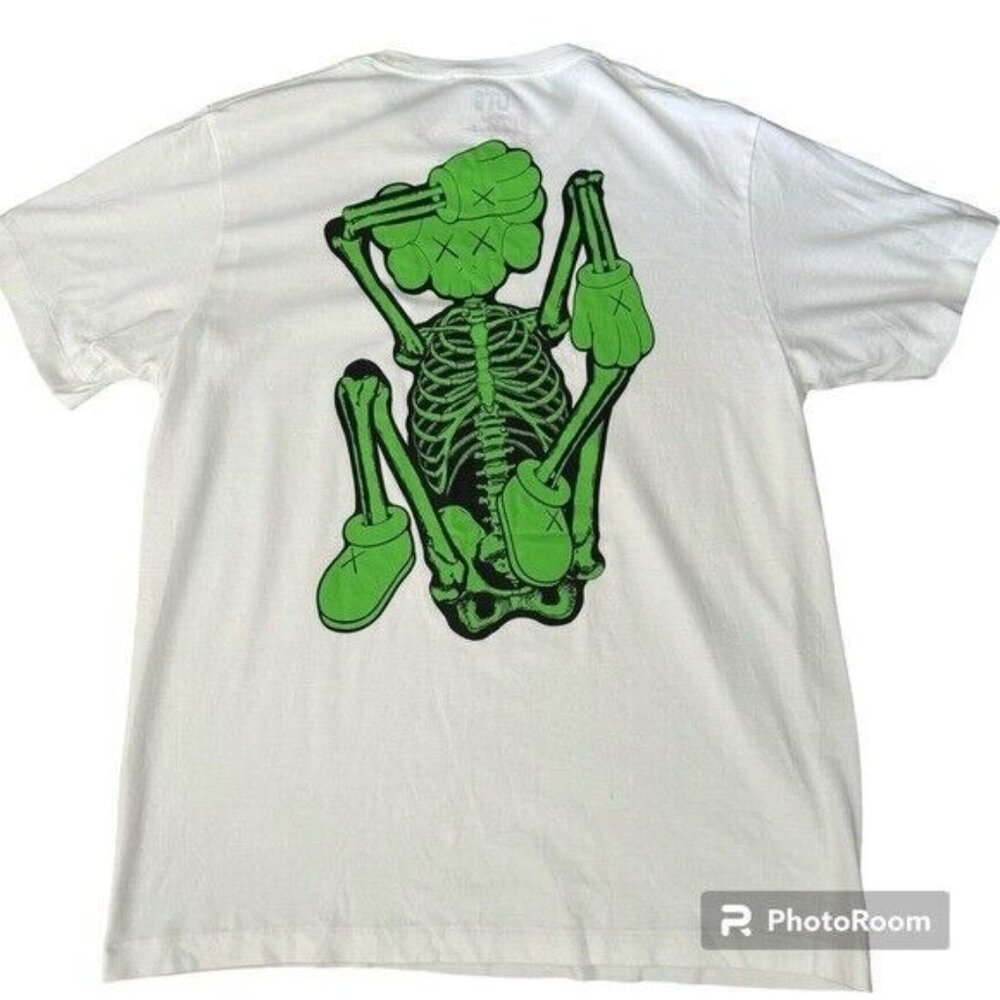 Uniqlo x Kaws Green Skeleton White Cotton Graphic Tee NEW Sz XL
